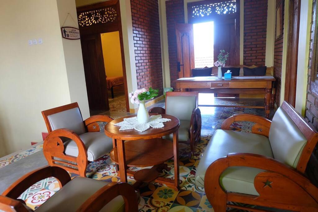 Villa Sabi House Lesmana 2 By Simply Homy Yogyakarta Esterno foto